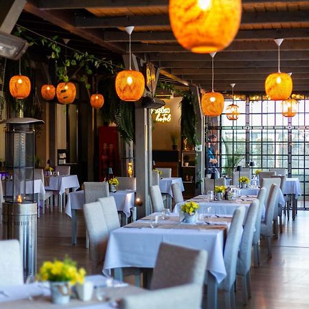 Hotel Restaurant Alesia Corunca Eksteriør bilde