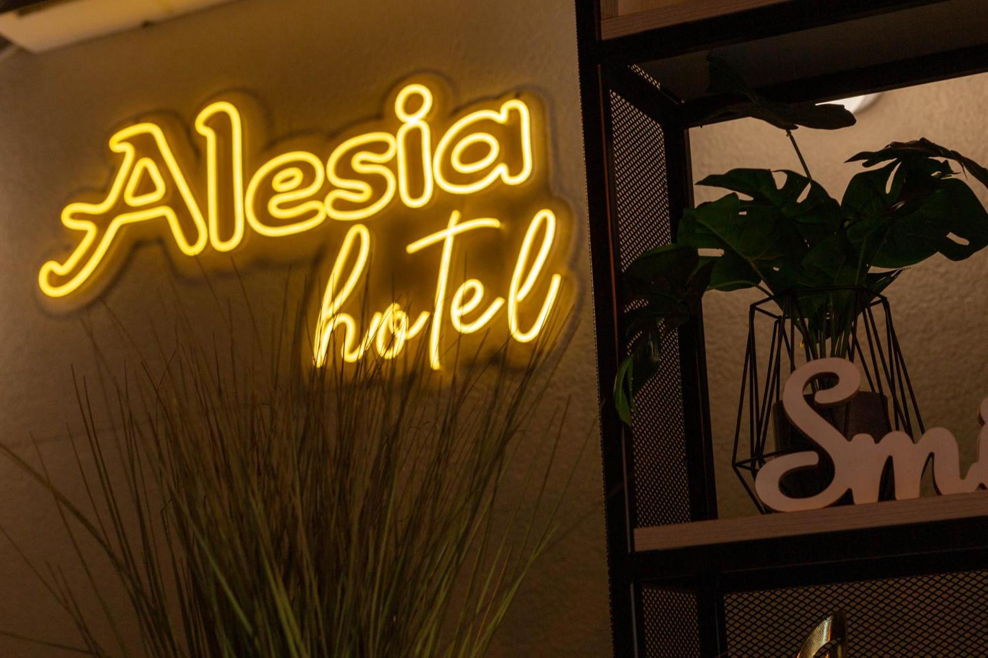 Hotel Restaurant Alesia Corunca Eksteriør bilde